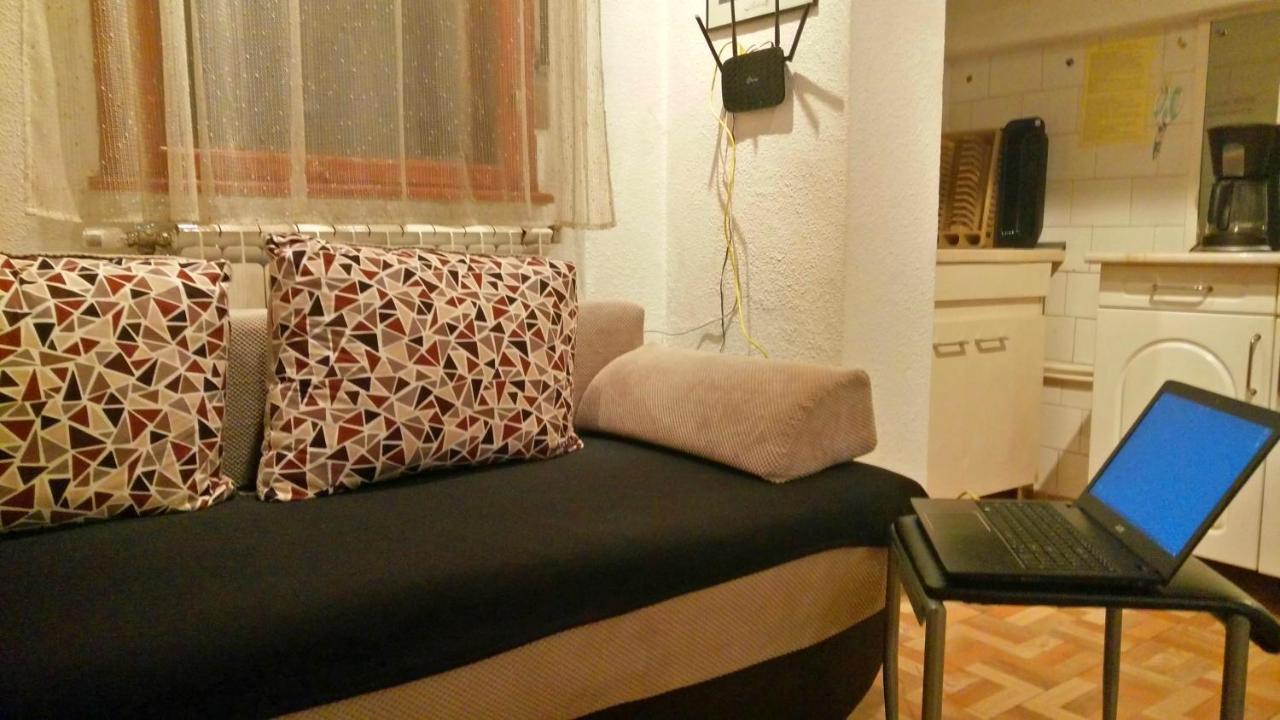 One Bedroom Apartment French Embassy Bükreş Dış mekan fotoğraf