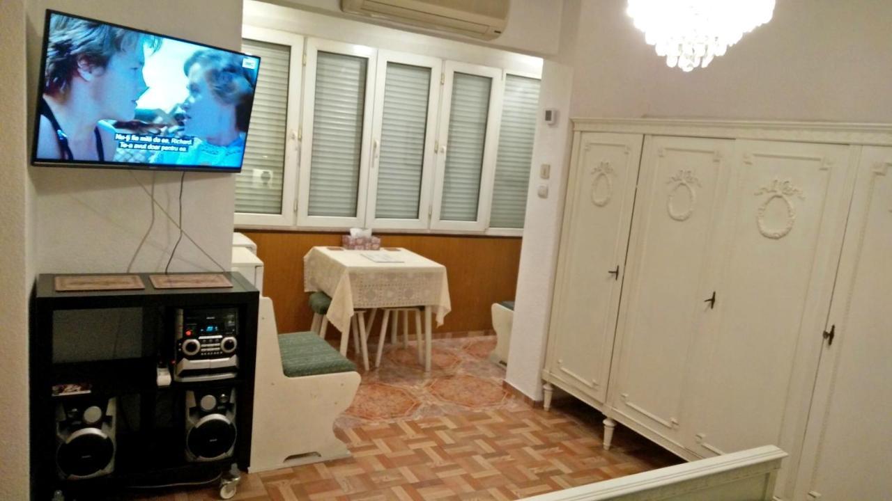 One Bedroom Apartment French Embassy Bükreş Dış mekan fotoğraf