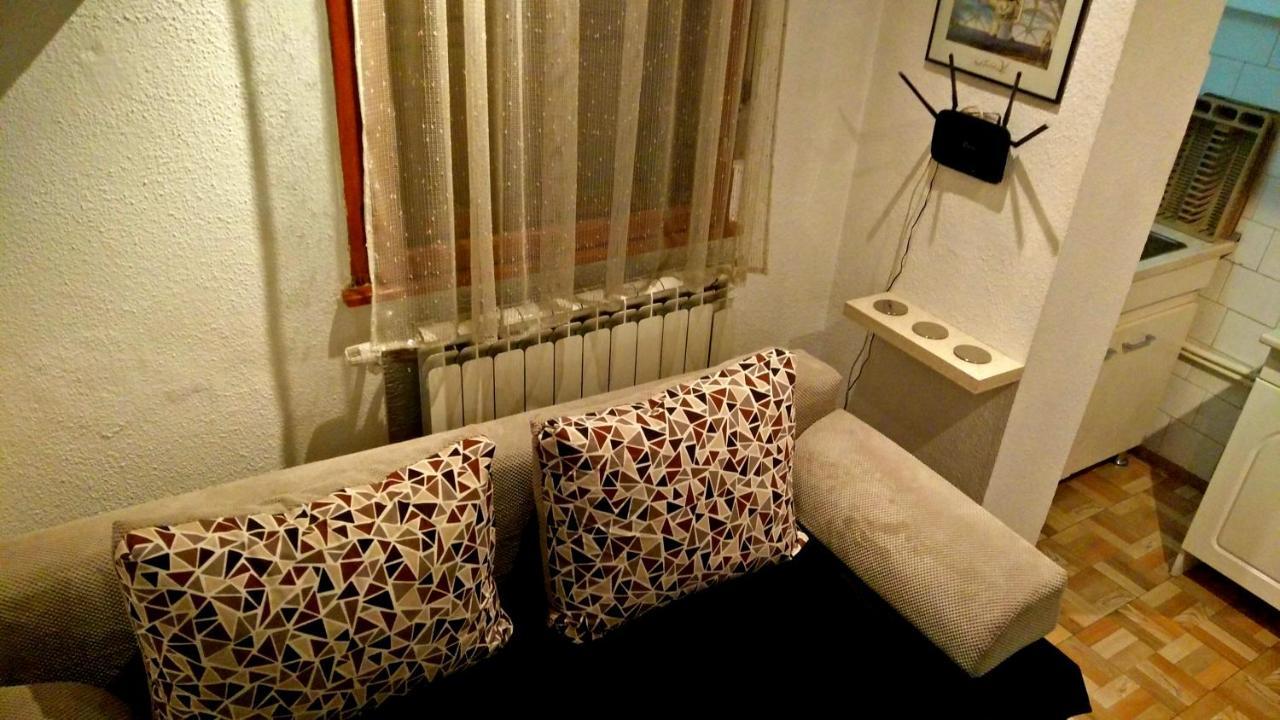 One Bedroom Apartment French Embassy Bükreş Dış mekan fotoğraf