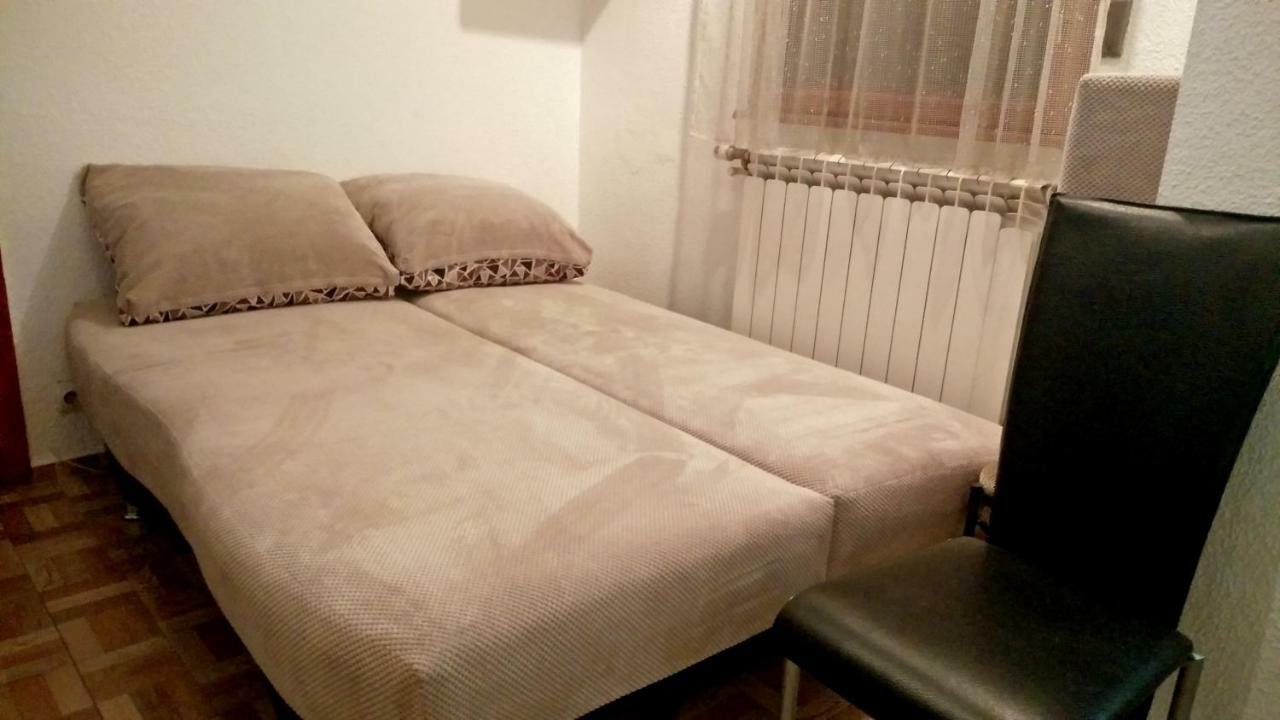 One Bedroom Apartment French Embassy Bükreş Dış mekan fotoğraf